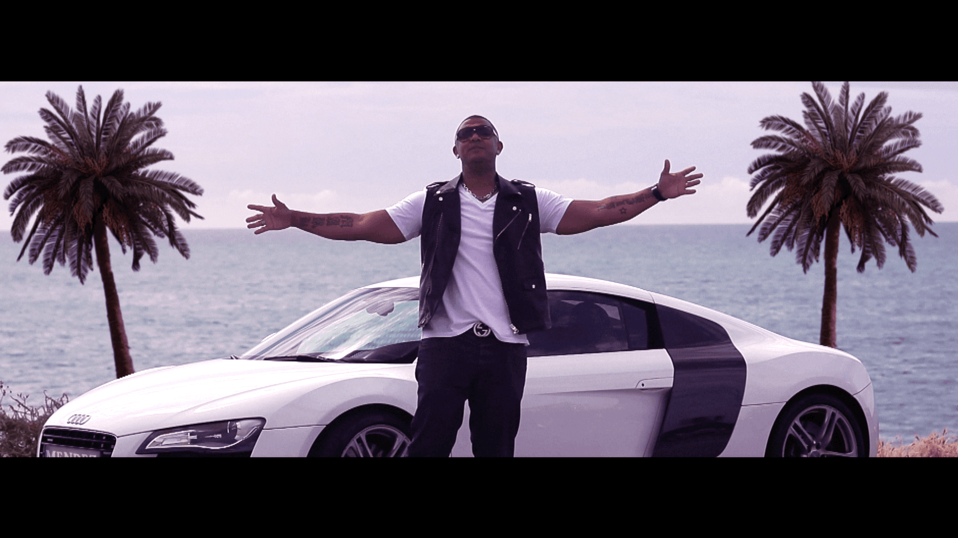 Henry Méndez — Videoclip "Henry Méndez - Pienso en ti"