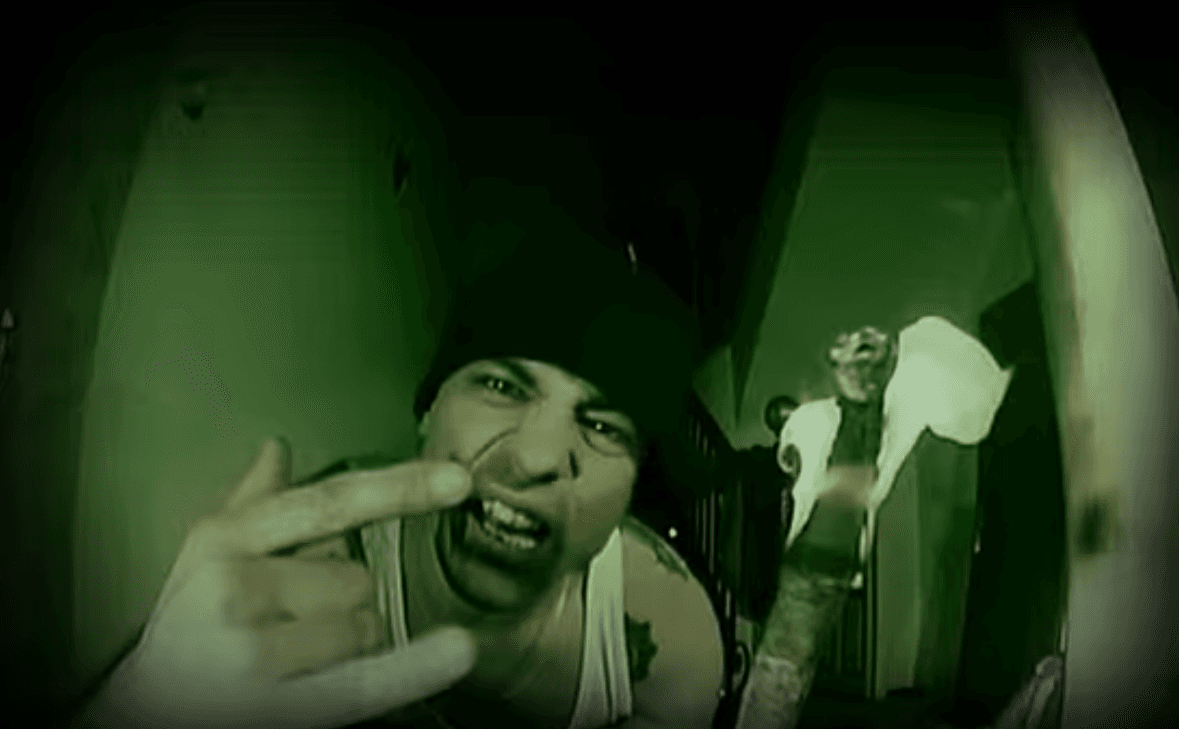Malos Hábitos — Videoclip "Malos Hábitos - Aprende Chulo"