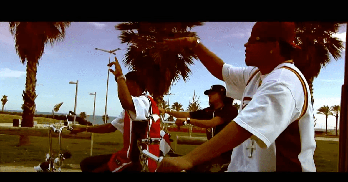Mc Alex, Abel, Dilema, Da Fiscal — Videoclip "Mc Alex, Abel, Dilema, Da Fiscal - Son Dominicanos, En La Calle Se Mete Mano"