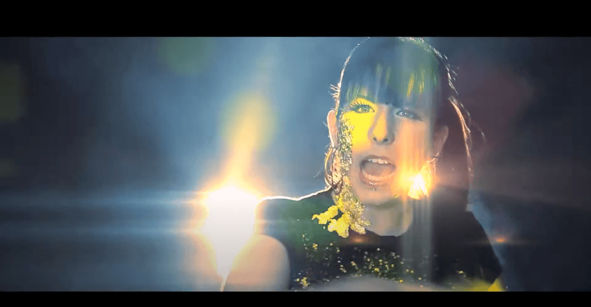 Yaina feat Brixx — Videoclip "Yaina feat Brixx - Complex"