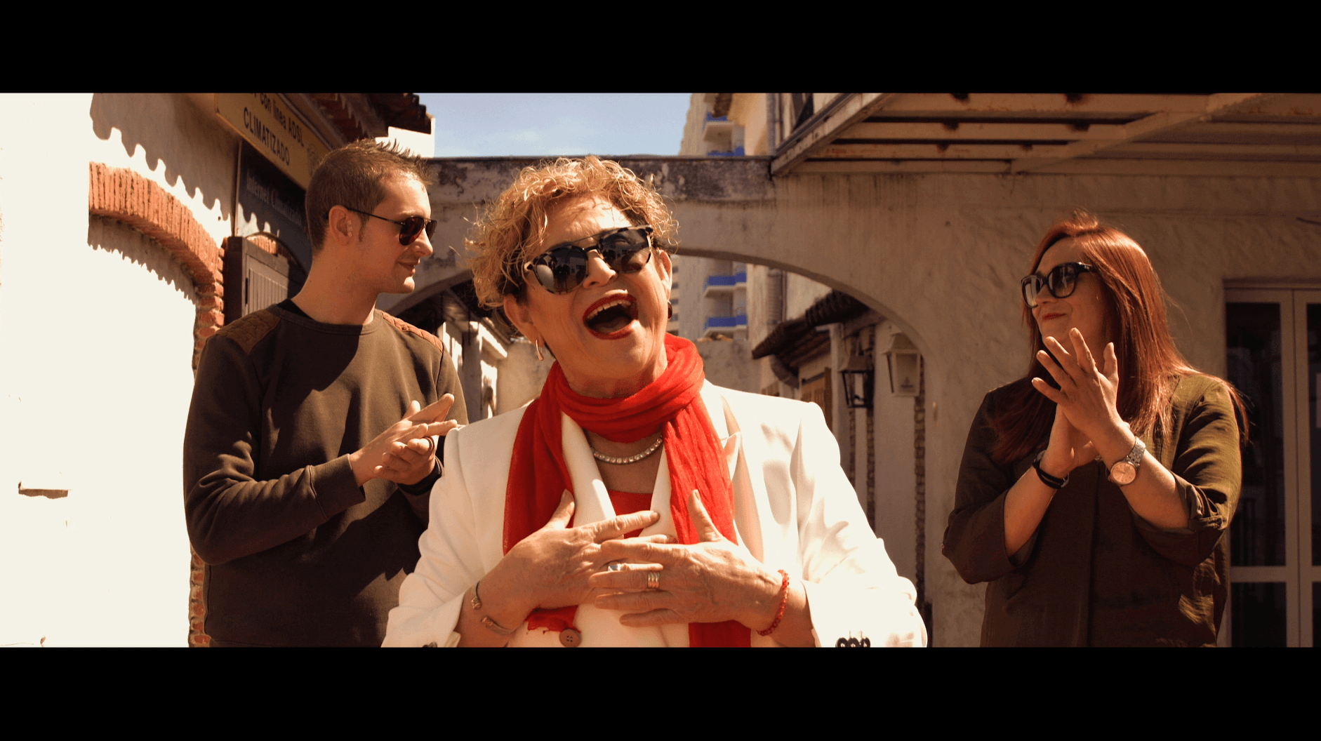 Ana Reverte feat Henry Méndez — Videoclip "Ana Reverte feat Henry Méndez - Si se calla el cantor"