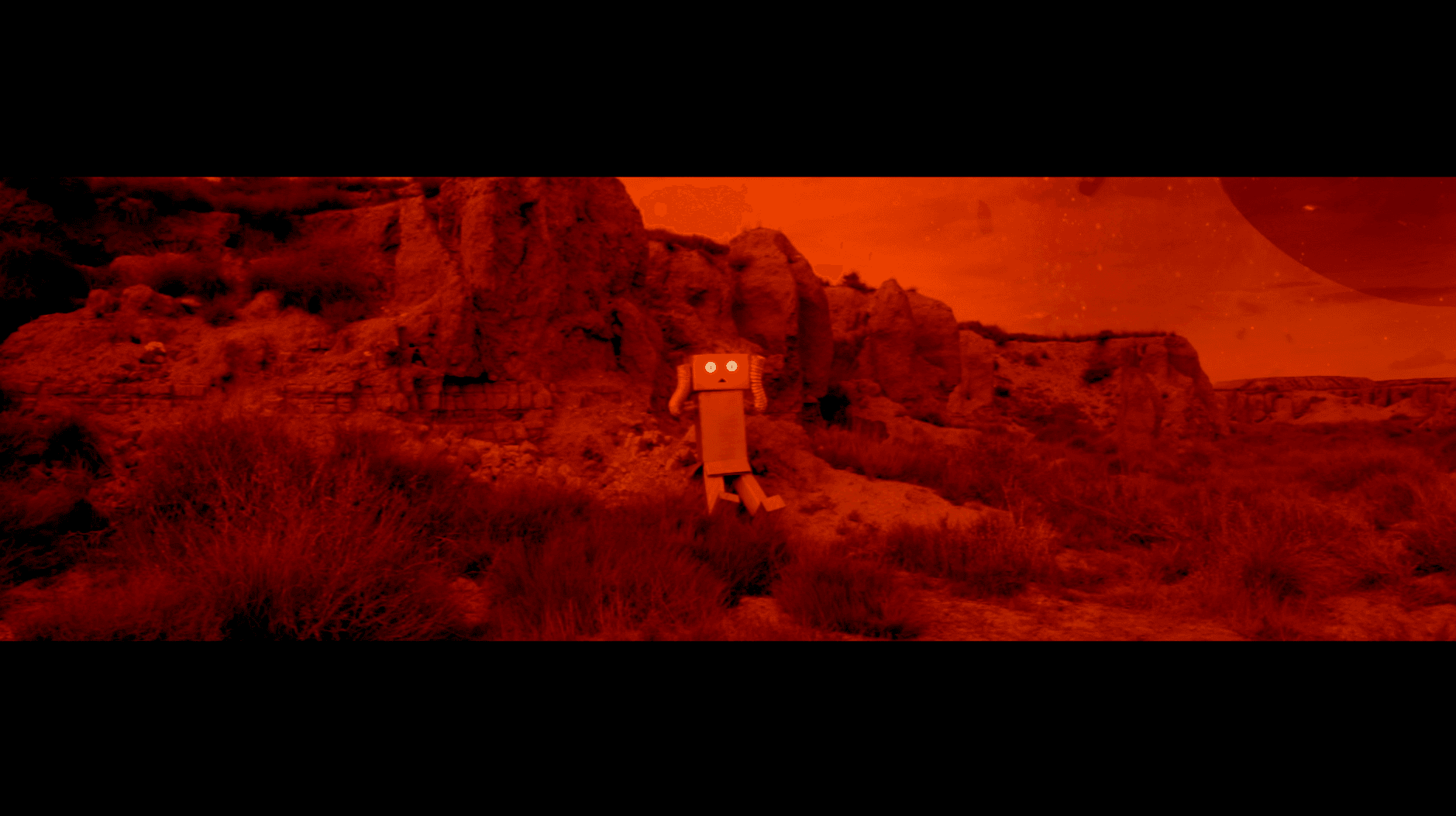 Jose AM, Tom Boxer feat Emmaly Brown — Videoclip "Jose AM, Tom Boxer feat Emmaly Brown - Spaceship"