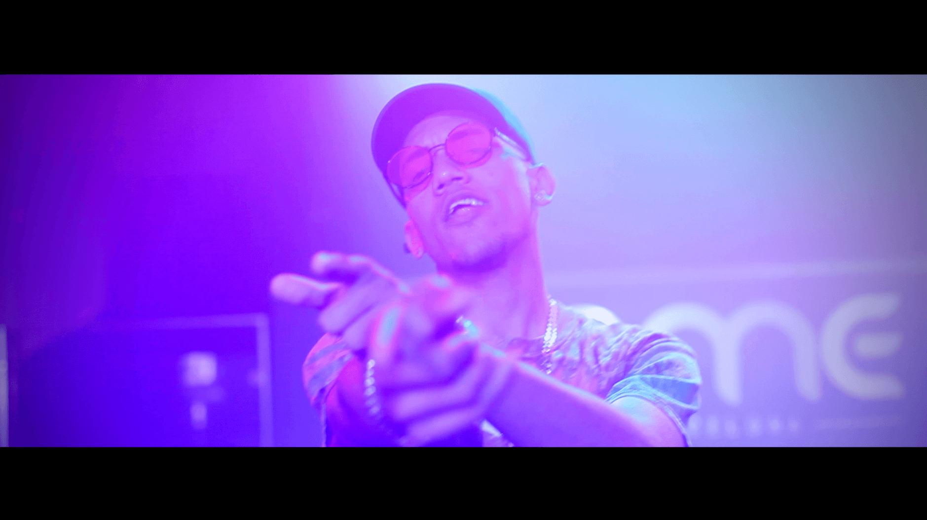 Jose de Rico feat Atomic Otro Way — Videoclip "Jose de Rico feat Atomic Otro Way - Apaga las luces"
