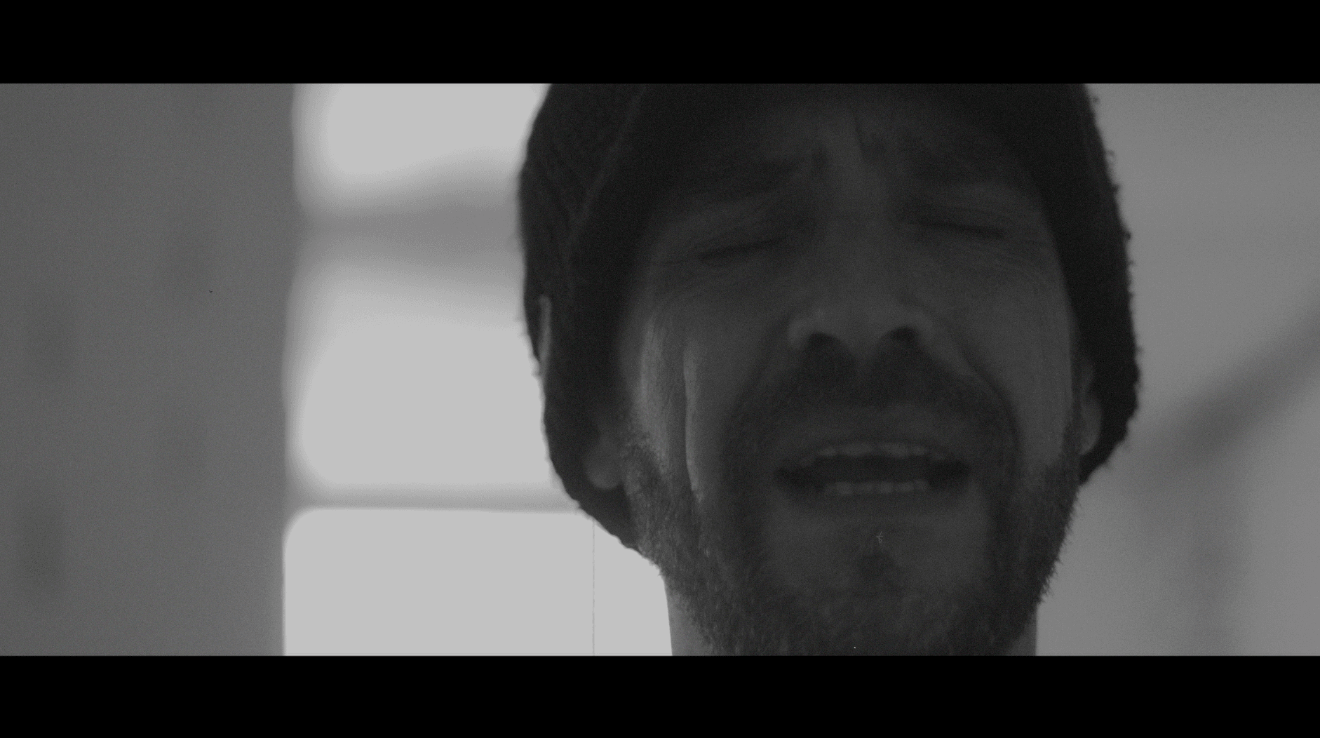 Roe Delgado — Videoclip "Roe Delgado - Si no me ves"