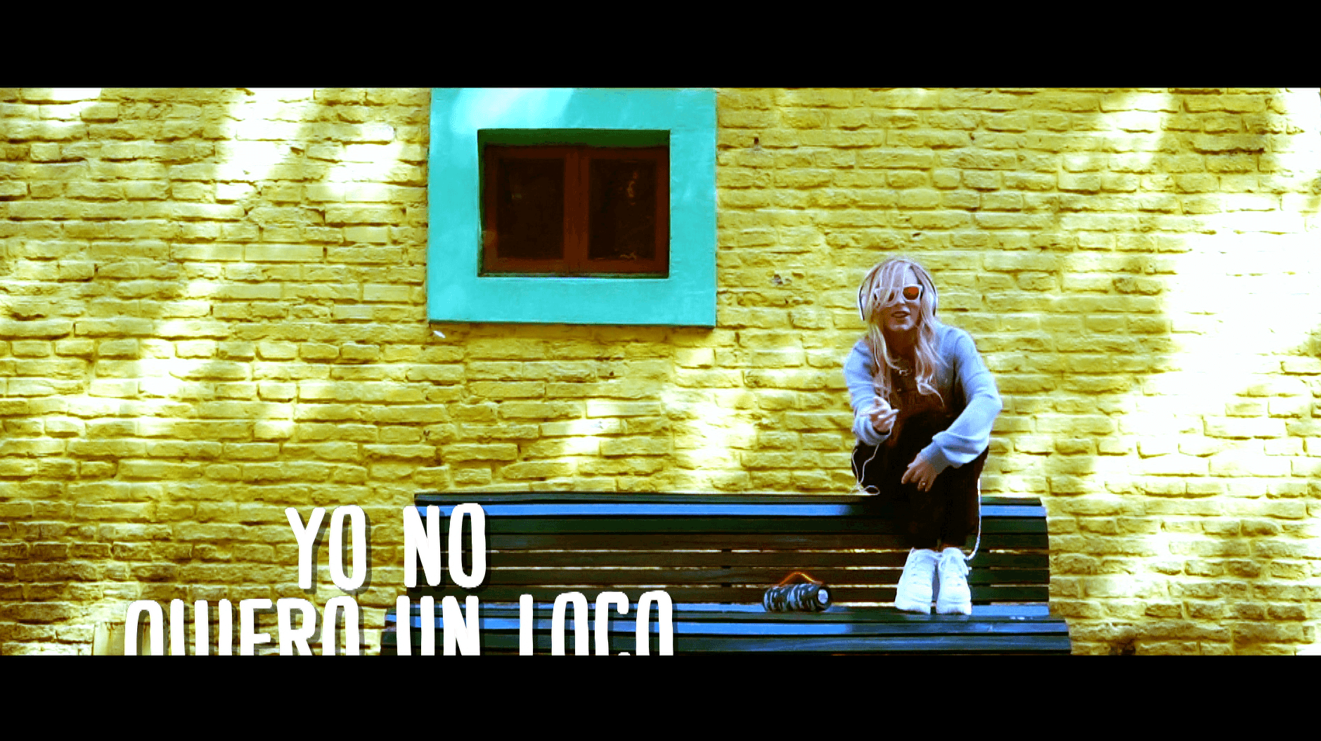 Romy Low — Video Lyrics "Romy Low - Eso Dicen"